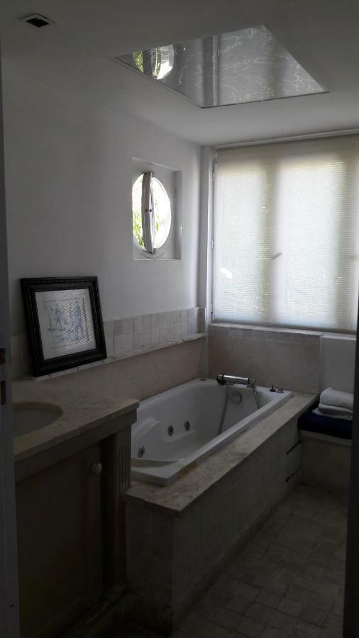 Quarto Duplo com Banheira