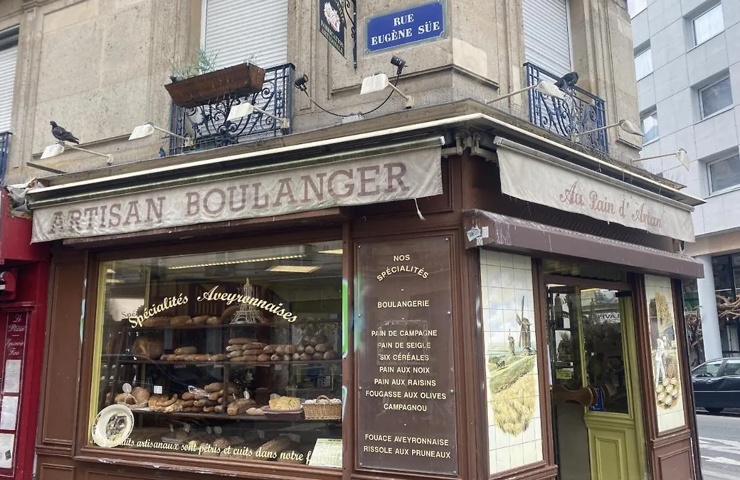 Coup De Coeur A Montmartre-1