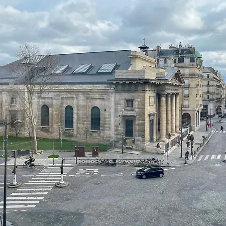 Luxury Central Flat - Champs-Elysee-3