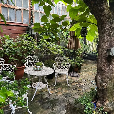 Cosy Loft In Stylish Homestay With Garden-2