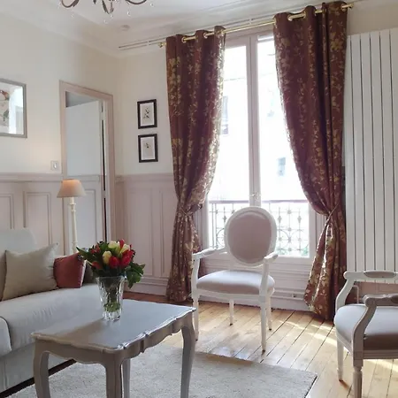 Chambre d hôte : Louvre Elegant Apt Suite-2
